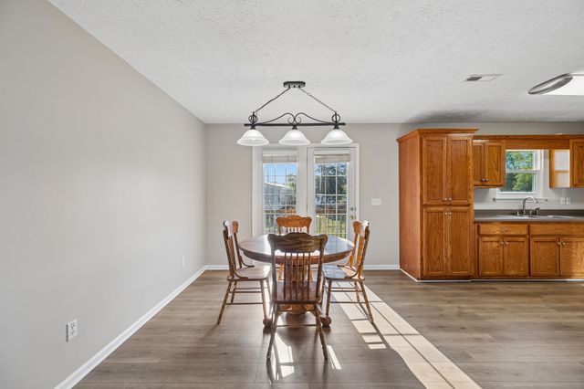 205 Saddlewood Dr, Shelbyville, TN 37160