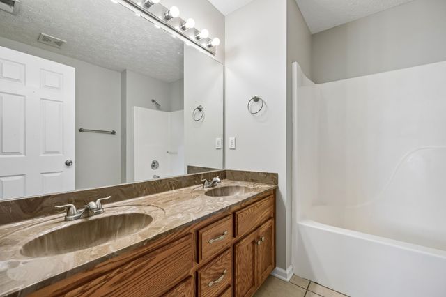 205 Saddlewood Dr, Shelbyville, TN 37160