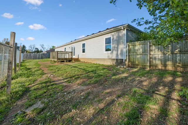 205 Saddlewood Dr, Shelbyville, TN 37160