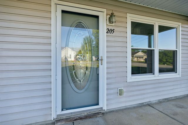205 Saddlewood Dr, Shelbyville, TN 37160