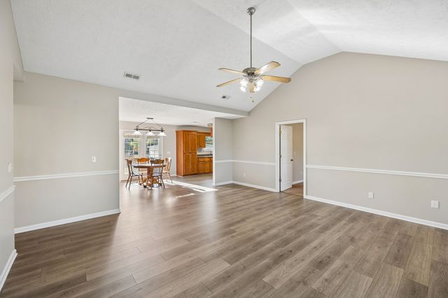 205 Saddlewood Dr, Shelbyville, TN 37160