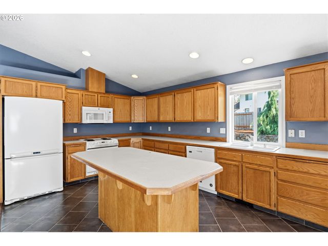 1230 E REID Ct, La Center, WA 98629