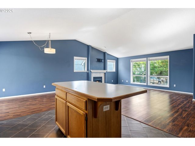 1230 E REID Ct, La Center, WA 98629