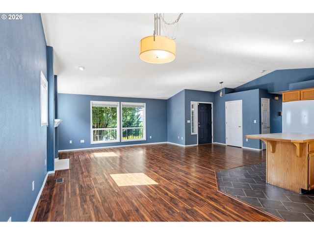 1230 E REID Ct, La Center, WA 98629