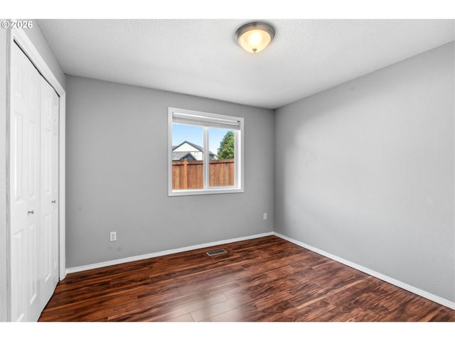 1230 E REID Ct, La Center, WA 98629