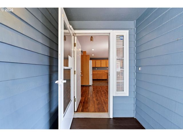 1230 E REID Ct, La Center, WA 98629