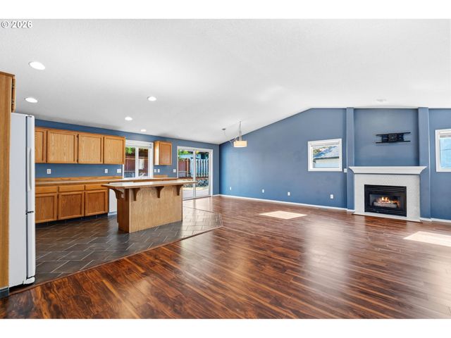 1230 E REID Ct, La Center, WA 98629