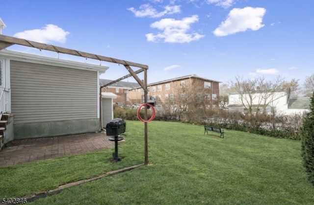 38 Sherwood St, Clifton City, NJ 07013