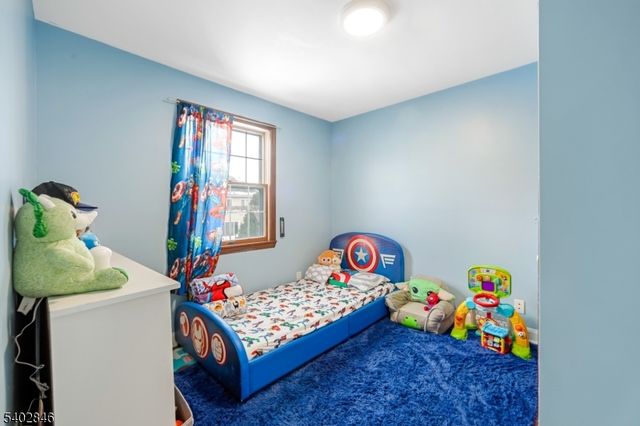 38 Sherwood St, Clifton City, NJ 07013