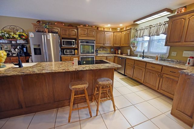38 Oakwood Drive, Blue Ridge, GA 30513