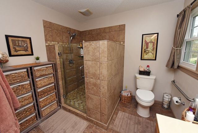 38 Oakwood Drive, Blue Ridge, GA 30513