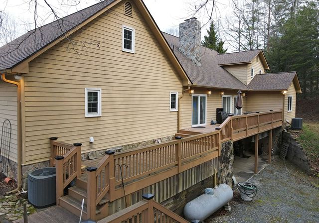 38 Oakwood Drive, Blue Ridge, GA 30513