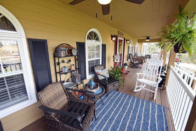 38 Oakwood Drive, Blue Ridge, GA 30513
