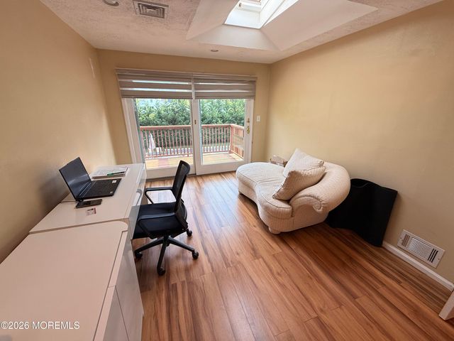 7 Carole Drive, Oakhurst, NJ 07755