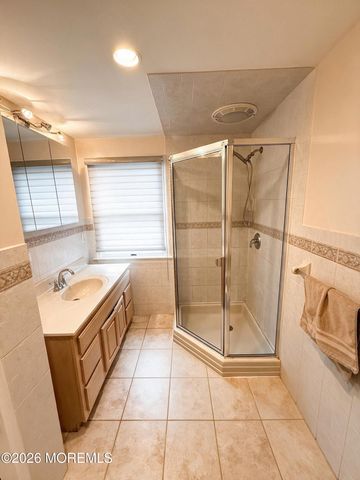 7 Carole Drive, Oakhurst, NJ 07755