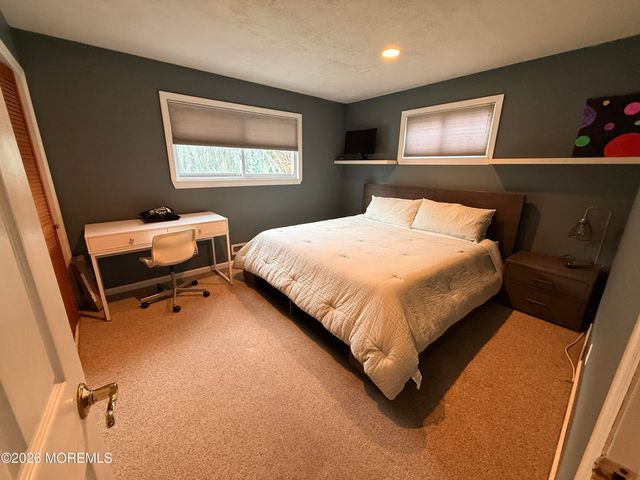 7 Carole Drive, Oakhurst, NJ 07755