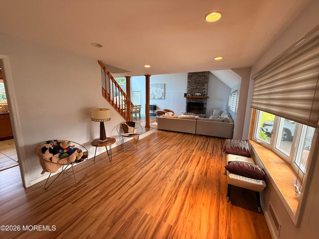 7 Carole Drive, Oakhurst, NJ 07755