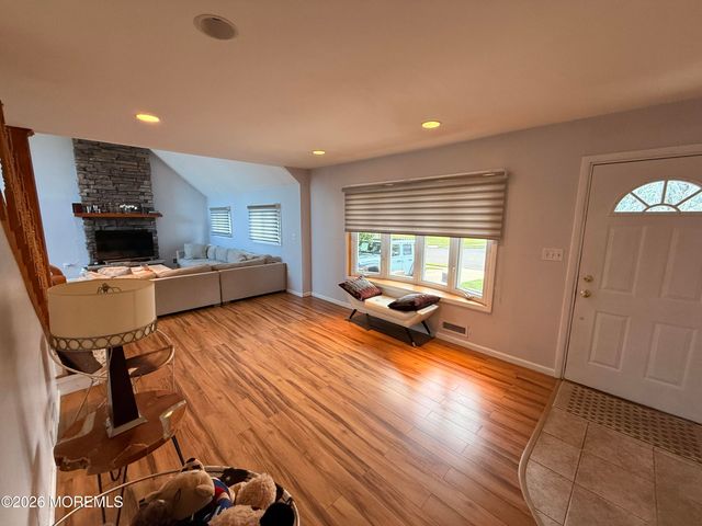 7 Carole Drive, Oakhurst, NJ 07755