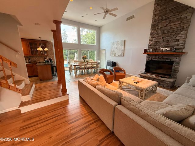 7 Carole Drive, Oakhurst, NJ 07755