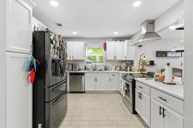 306 Center Street, Pasadena, TX 77506