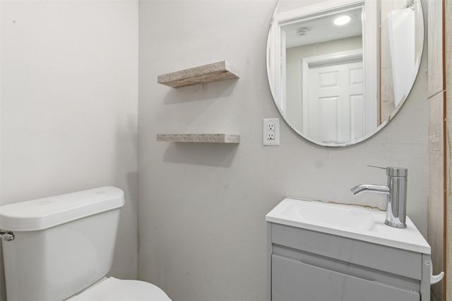306 Center Street, Pasadena, TX 77506