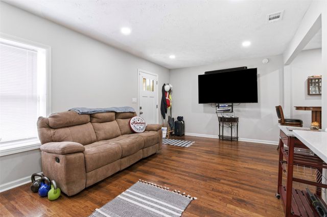 306 Center Street, Pasadena, TX 77506