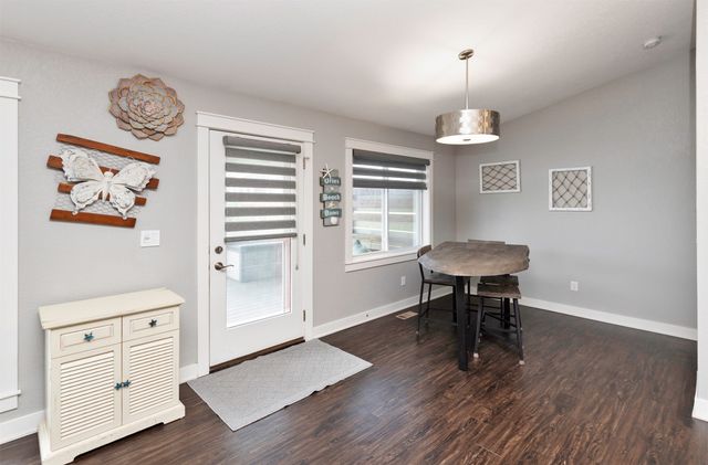 1419 Green Hills Drive, Norwalk, IA 50211