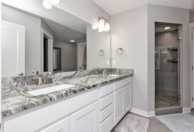 1419 Green Hills Drive, Norwalk, IA 50211