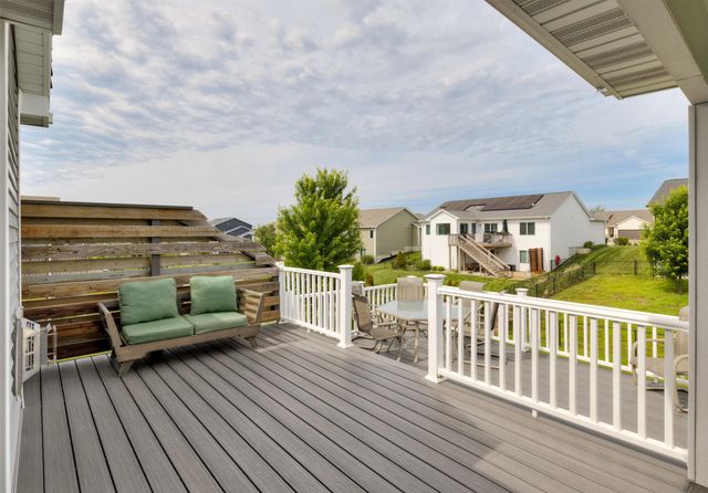 1419 Green Hills Drive, Norwalk, IA 50211