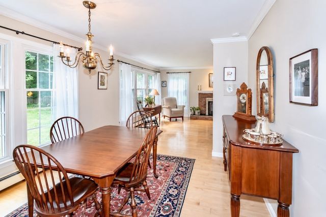 26 Morningside Drive, Westfield, MA 01085