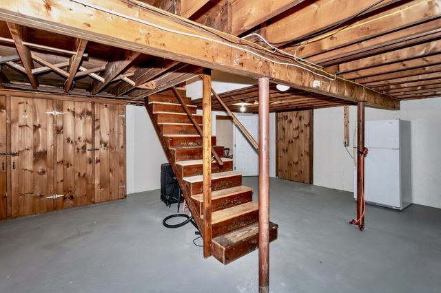 26 Morningside Drive, Westfield, MA 01085