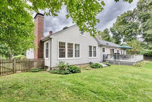 26 Morningside Drive, Westfield, MA 01085
