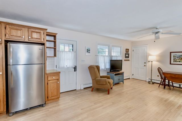 26 Morningside Drive, Westfield, MA 01085
