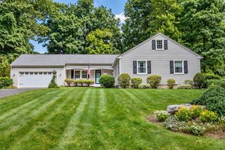 26 Morningside Drive, Westfield, MA 01085