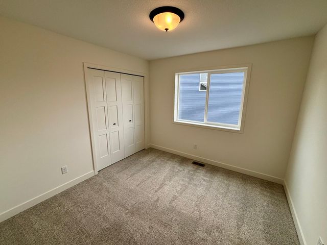 819 Walnut Grove Lane, Hanover, MN 55341