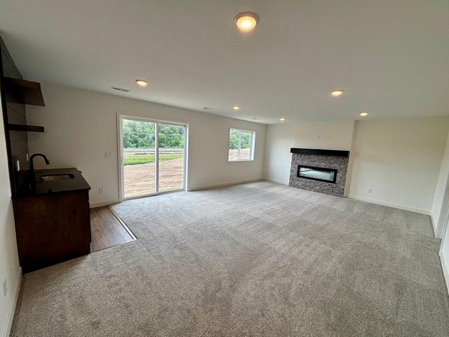 819 Walnut Grove Lane, Hanover, MN 55341