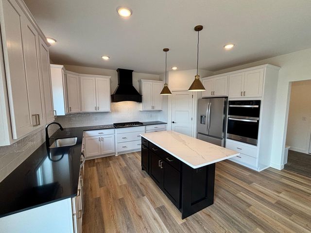 819 Walnut Grove Lane, Hanover, MN 55341