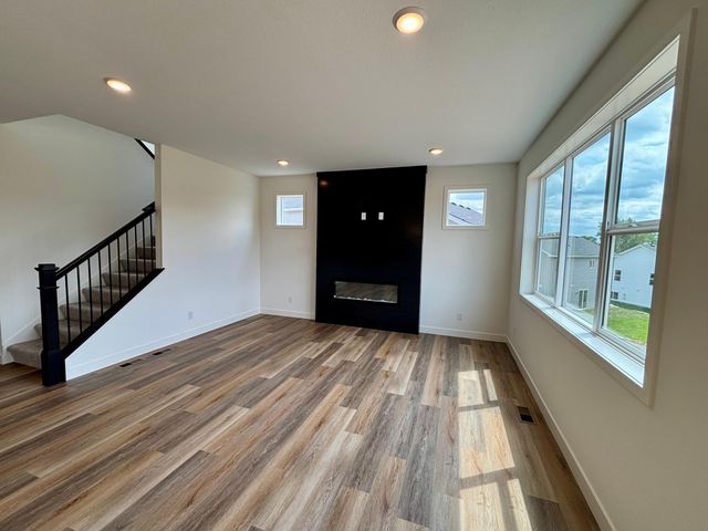 819 Walnut Grove Lane, Hanover, MN 55341