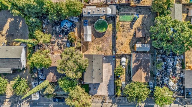 32 S Anthony Ave, Stockton, CA 95215