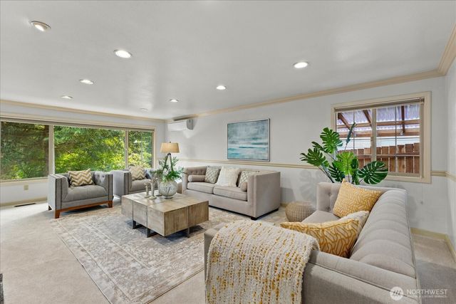 1704 154th Avenue SE, Bellevue, WA 98007