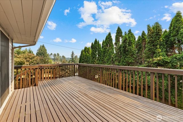 1704 154th Avenue SE, Bellevue, WA 98007