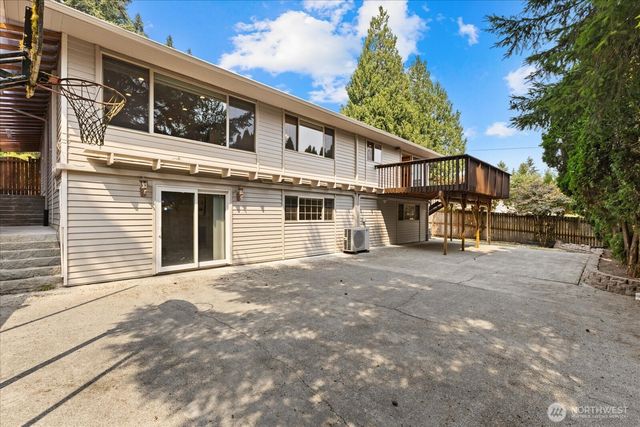 1704 154th Avenue SE, Bellevue, WA 98007