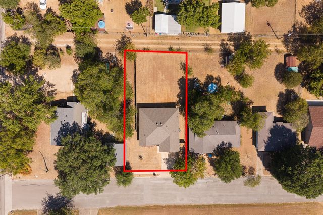 1212 Bales Street, Cleburne, TX 76033
