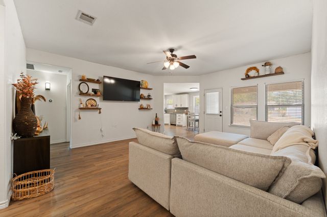 1212 Bales Street, Cleburne, TX 76033