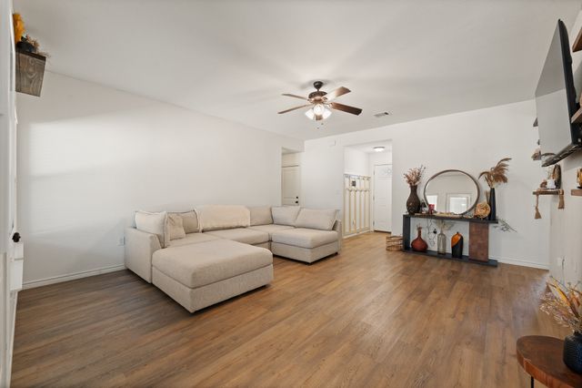 1212 Bales Street, Cleburne, TX 76033