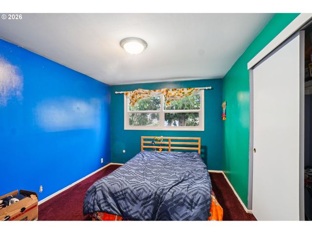 907 Se 179TH Ave, Portland, OR 97233