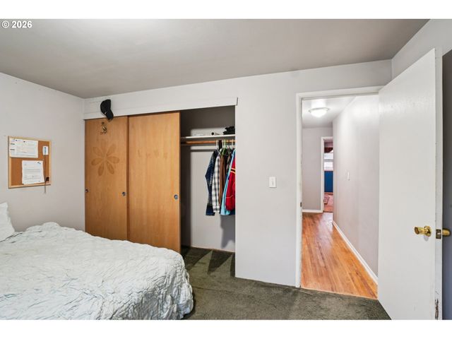 907 Se 179TH Ave, Portland, OR 97233