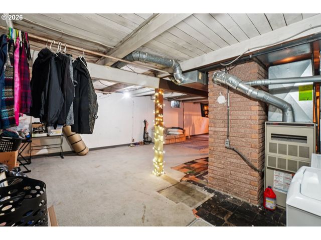 907 Se 179TH Ave, Portland, OR 97233