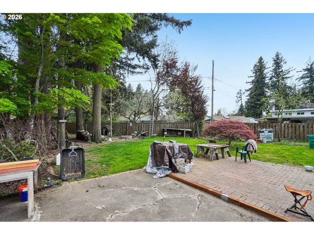 907 Se 179TH Ave, Portland, OR 97233
