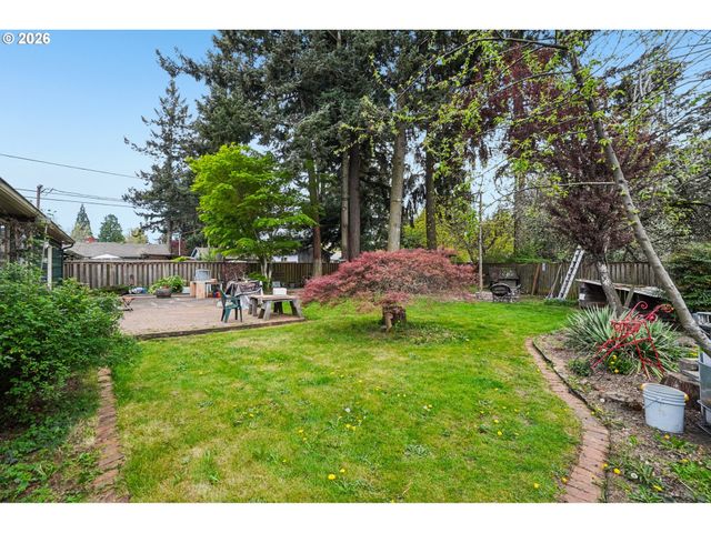 907 Se 179TH Ave, Portland, OR 97233
